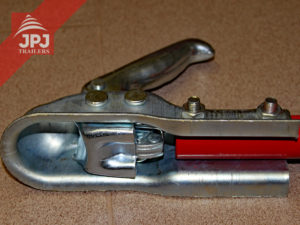 Pivoting ATV trailer shaft